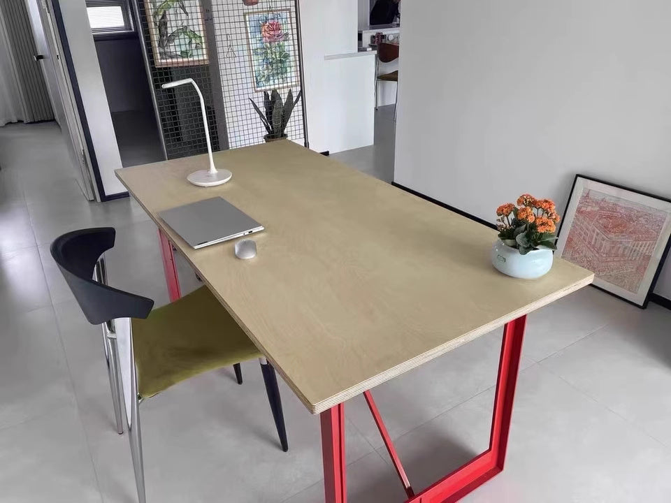 Brut Table (Cast Iron)