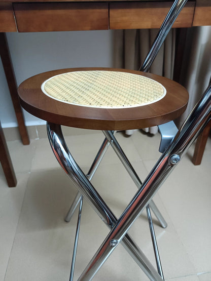 Folding Minimalist Compact Chair