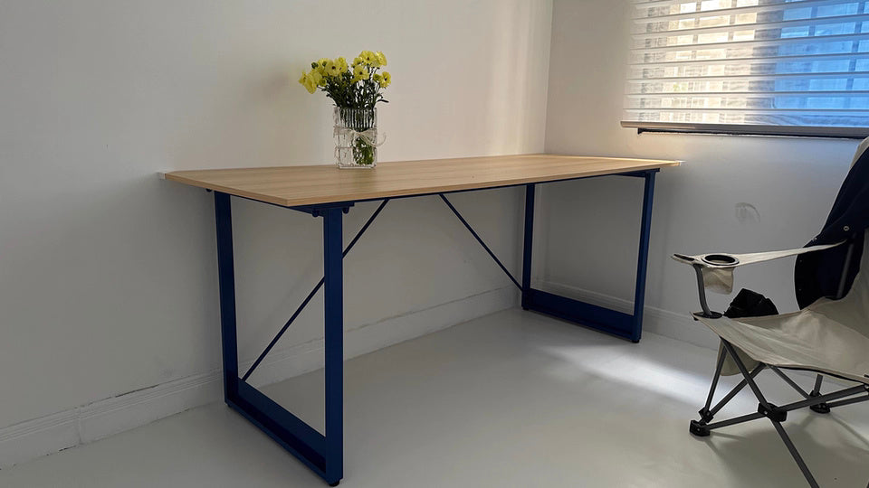 Brut Table (Cast Iron)