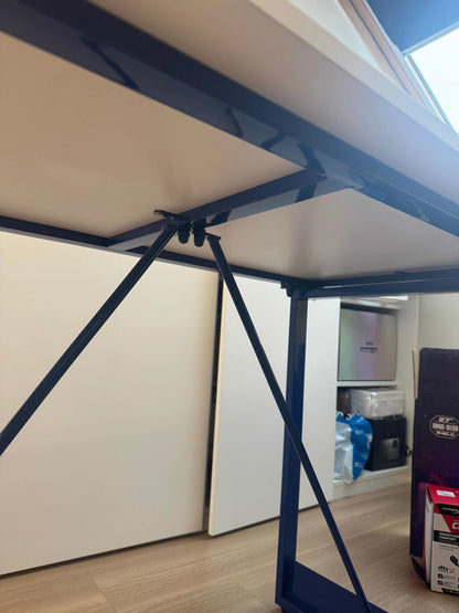 Brut Table (Cast Iron)